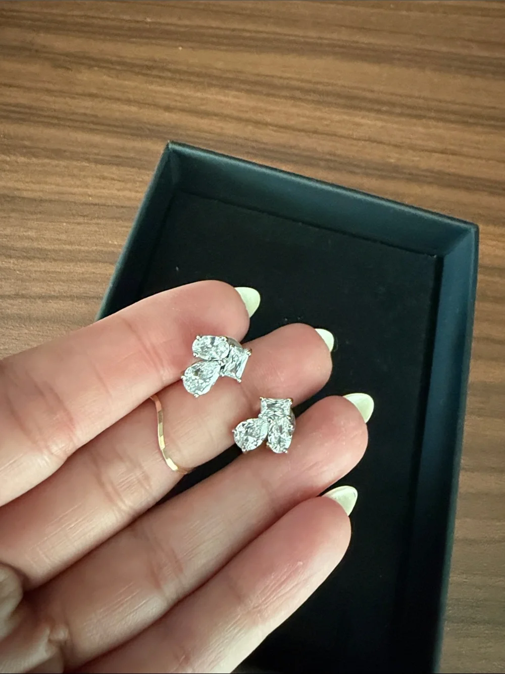 NEVER WORN**SHASHI Silver-Tone Trio Crystal Drop Stud Earrings - White